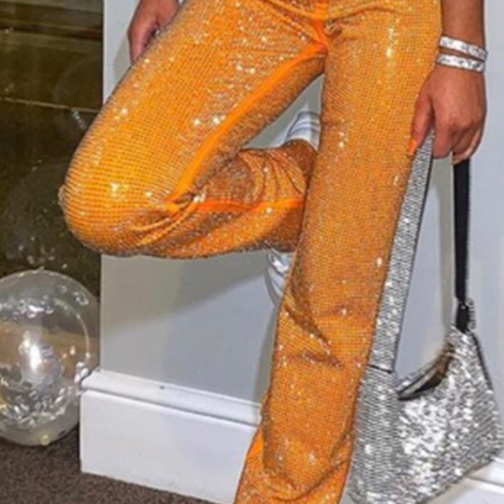 I am Gia orange diamond pants